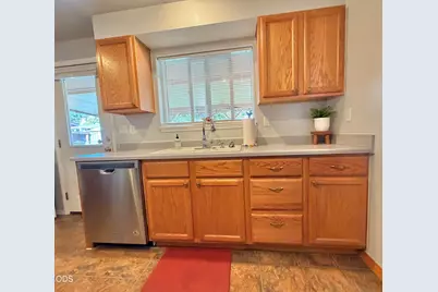 10227 Wright Avenue, Klamath Falls, OR 97603 - Photo 7