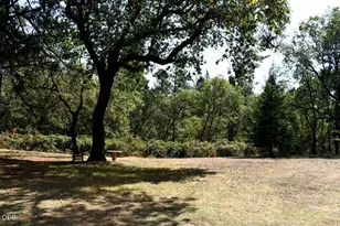 359 Northwoods Dr, Merlin, OR 97532 - Photo 3