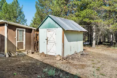 54461 Huntington Road, Bend, OR 97707 - Photo 17