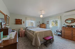 455 Crystal Dr, Grants Pass, OR 97527 - Photo 5