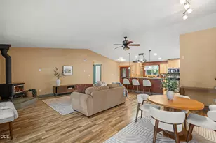 200 Harlow Way, Cave Junction, OR 97523 - Photo 5