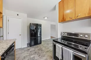 1340 Siskiyou Blvd, Medford, OR 97504 - Photo 11