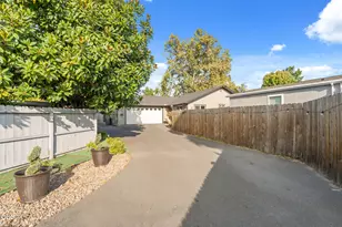 2186 Lower River Rd, Grants Pass, OR 97526 - Photo 23