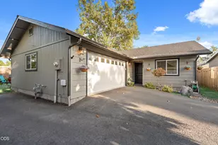 2186 Lower River Rd, Grants Pass, OR 97526 - Photo 1