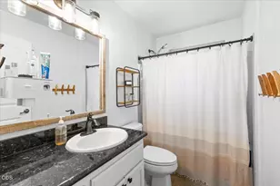 4670 Hillcrest Rd, Medford, OR 97504 - Photo 27