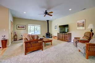 665 Winona Rd, Grants Pass, OR 97526 - Photo 19