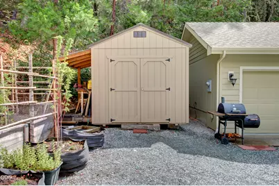 665 Winona Road, Grants Pass, OR 97526 - Photo 5