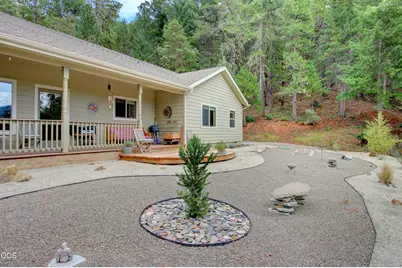 665 Winona Road, Grants Pass, OR 97526 - Photo 1