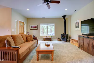 665 Winona Road, Grants Pass, OR 97526 - Photo 21