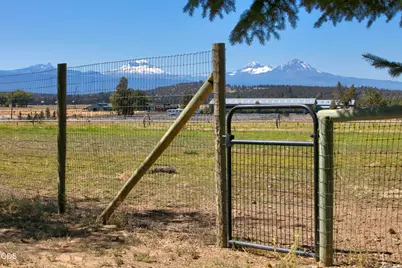 66300 White Rock Loop, Bend, OR 97703 - Photo 13