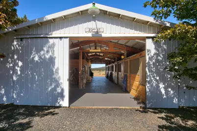 66300 White Rock Loop, Bend, OR 97703 - Photo 29