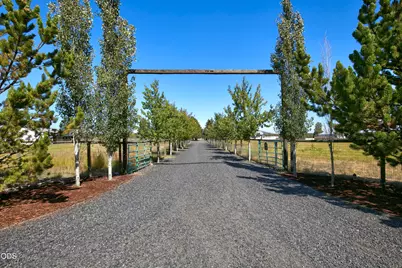 66300 White Rock Loop, Bend, OR 97703 - Photo 9