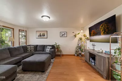 1643 Jessica Circle, Central Point, OR 97502 - Photo 15