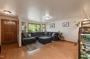 1643 Jessica Cir, Central Point, OR 97502 - Photo 13