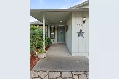 1643 Jessica Circle, Central Point, OR 97502 - Photo 5