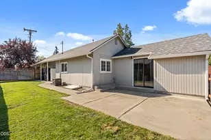 761 Hazel St, Central Point, OR 97502 - Photo 19