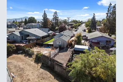 761 Hazel Street, Central Point, OR 97502 - Photo 23