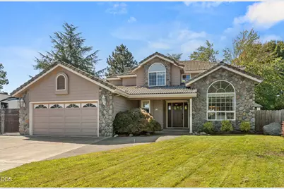 105 Amanda Court, Central Point, OR 97502 - Photo 1