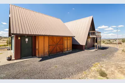 1095 NE Henderson Drive, Madras, OR 97741 - Photo 29