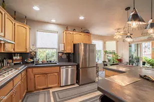 2398 Springbrook Rd, Medford, OR 97504 - Photo 9