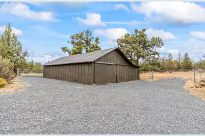 63710 Scenic Dr Drive, Bend, OR 97703 - Photo 33