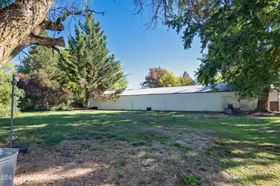 2357 Ross Lane, Medford, OR 97501 - Photo 9