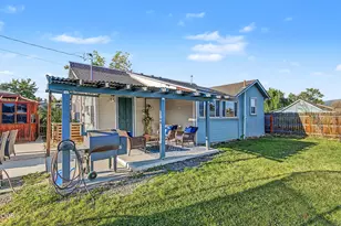 247 Berrydale Ave, Medford, OR 97501 - Photo 5