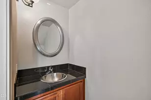 1800 Crater Lake Ave, Medford, OR 97504 - Photo 17
