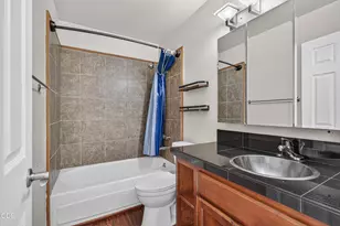 1800 Crater Lake Ave, Medford, OR 97504 - Photo 23
