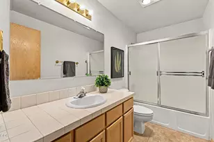 3810 SW Volcano Pl, Redmond, OR 97756 - Photo 13