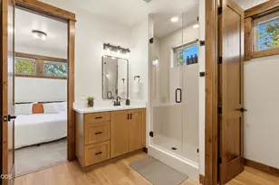57624 Red Alder Ln, Bend, OR 97707 - Photo 15