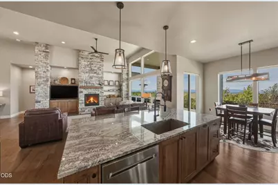 883 Highland View Loop, Redmond, OR 97756 - Photo 17