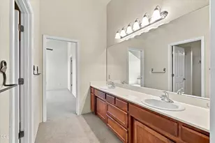 4059 Cherry Ln, Medford, OR 97504 - Photo 19