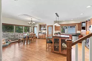 4059 Cherry Ln, Medford, OR 97504 - Photo 13