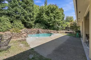 4059 Cherry Ln, Medford, OR 97504 - Photo 45