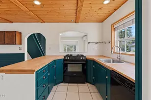 504 NE Dekalb Ave, Bend, OR 97701 - Photo 9