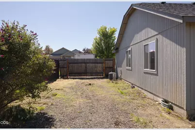 2721 NE 6th Drive, Redmond, OR 97756 - Photo 29