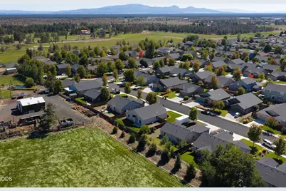 2721 NE 6th Drive, Redmond, OR 97756 - Photo 35