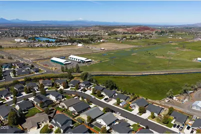 2721 NE 6th Drive, Redmond, OR 97756 - Photo 33