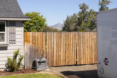 2721 NE 6th Drive, Redmond, OR 97756 - Photo 7