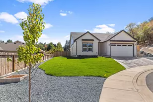 777 Kendall Dr, Grants Pass, OR 97527 - Photo 21