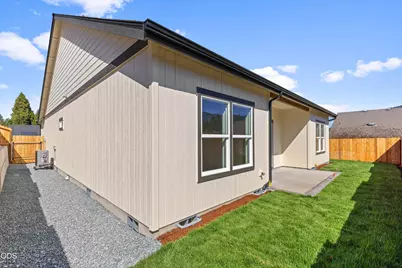 777 Kendall Drive, Grants Pass, OR 97527 - Photo 19