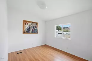 4729 S Pacific Hwy, Phoenix, OR 97535 - Photo 23