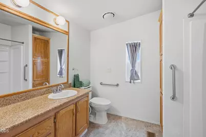 4729 S Pacific Highway #35, Phoenix, OR 97535 - Photo 21