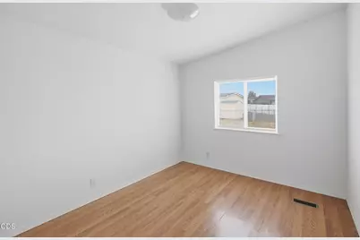 4729 S Pacific Highway #35, Phoenix, OR 97535 - Photo 25