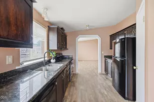 4729 S Pacific Hwy, Phoenix, OR 97535 - Photo 13