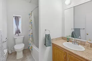 4729 S Pacific Hwy, Phoenix, OR 97535 - Photo 27