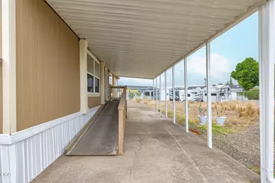 4729 S Pacific Highway #35, Phoenix, OR 97535 - Photo 5