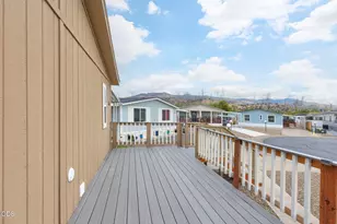 4729 S Pacific Hwy, Phoenix, OR 97535 - Photo 3