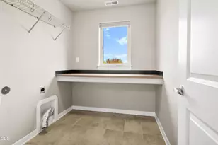 20991 NE Legend Pl, Bend, OR 97701 - Photo 43